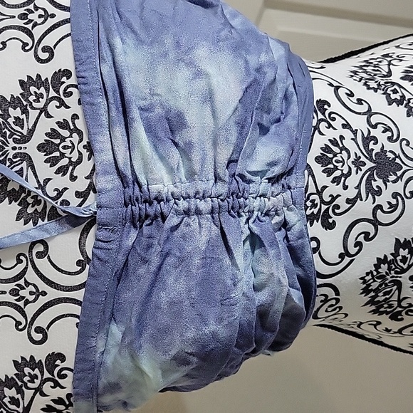 Roxy Island Hops  Halter Tube top - Picture 3 of 9